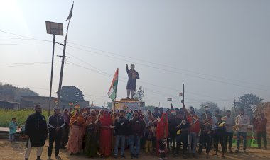 सौहार्द एवं बंधुता मंच के तत्वाधान में मना गणतंत्र दिवस, महिलाओं ने किया ध्वजारोहण