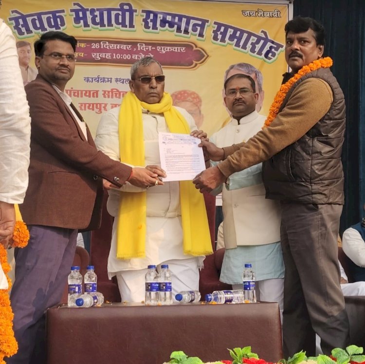 ग्रापए ने ग्रामीण पत्रकारों की समस्या को लेकर मंत्री ओपी राजभर को सौंपा ज्ञापन