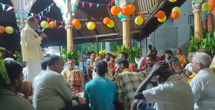 नंद के आनंद भयो जय कन्हैया लाल  की...